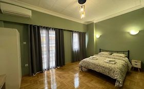 Sfiggos 54 Guest House